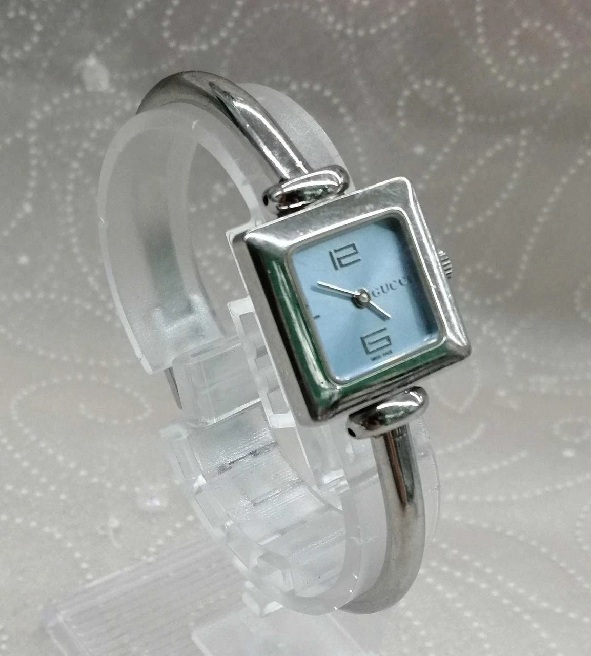 Montre GUCCI 1900L Carrée Quartz Femme Cadran Bleu Argent Occasion Fonctionne