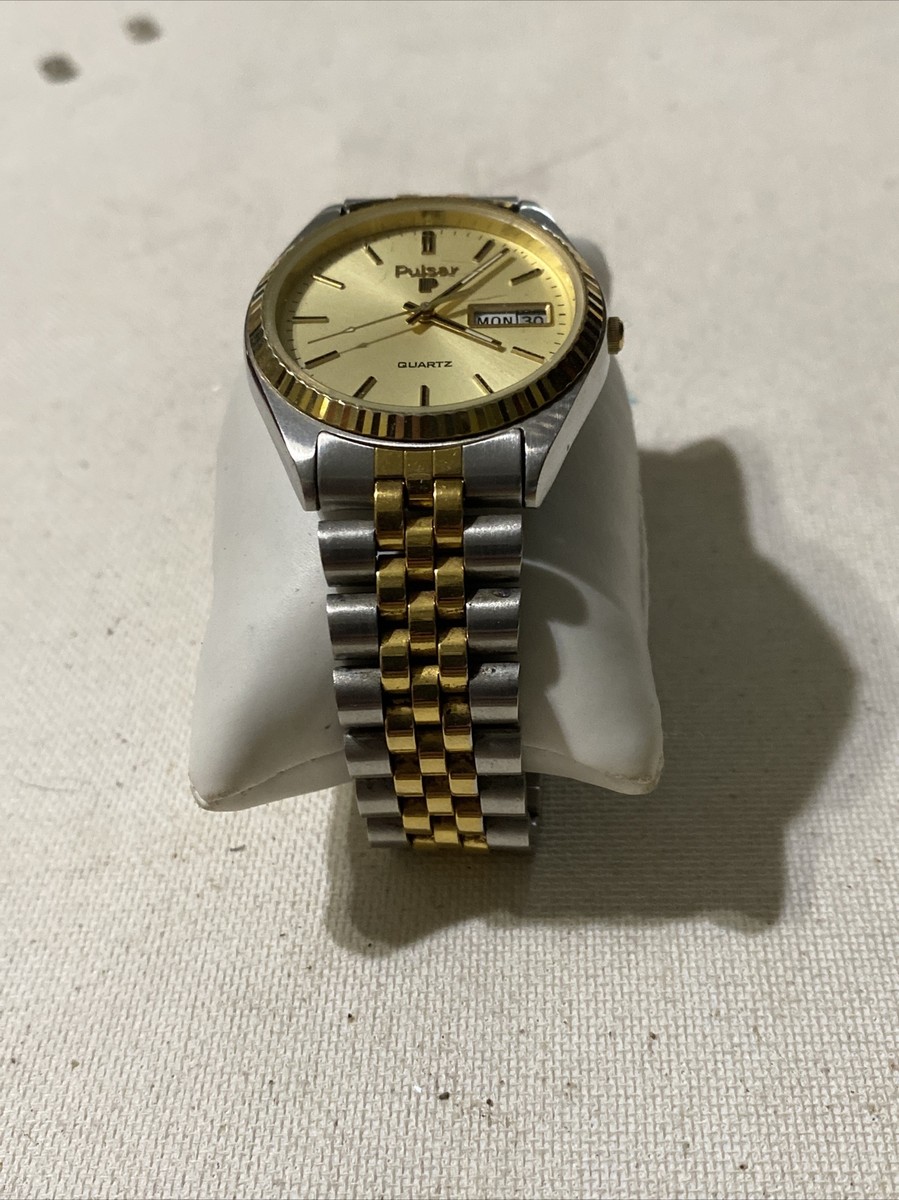 パワーブレス　PLUS RARE Pulsar Day Date Men's Watch V348-8009 Two Tone Stainless