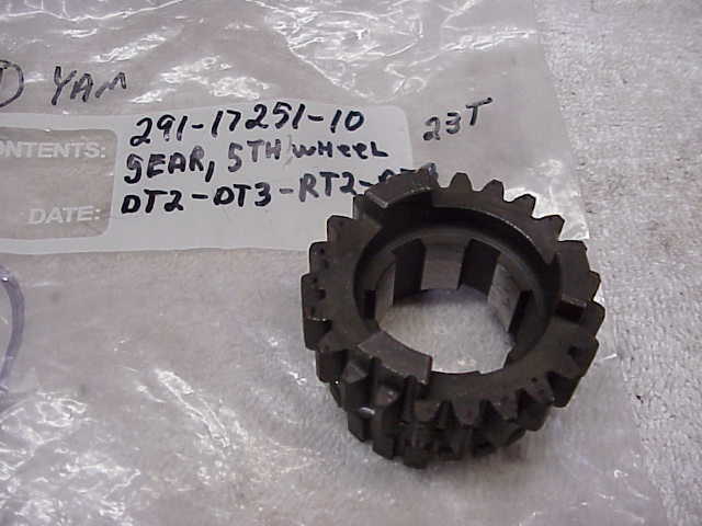 YAMAHA ,NOS, OEM, 5TH GEAR 23T ,291-17251-10, DT2,DT3,RT2, RT3