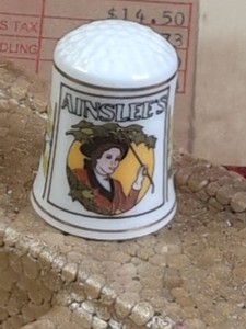 Vtg Ainslee's Porcelain Thimble NIB 1983 Franklin Mint Original Mail Package