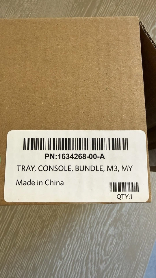 Bandejas de consola central Tesla modelo 3/Y PRE 2025 - genuinas y oficiales nuevas en caja Foto 3 de 4