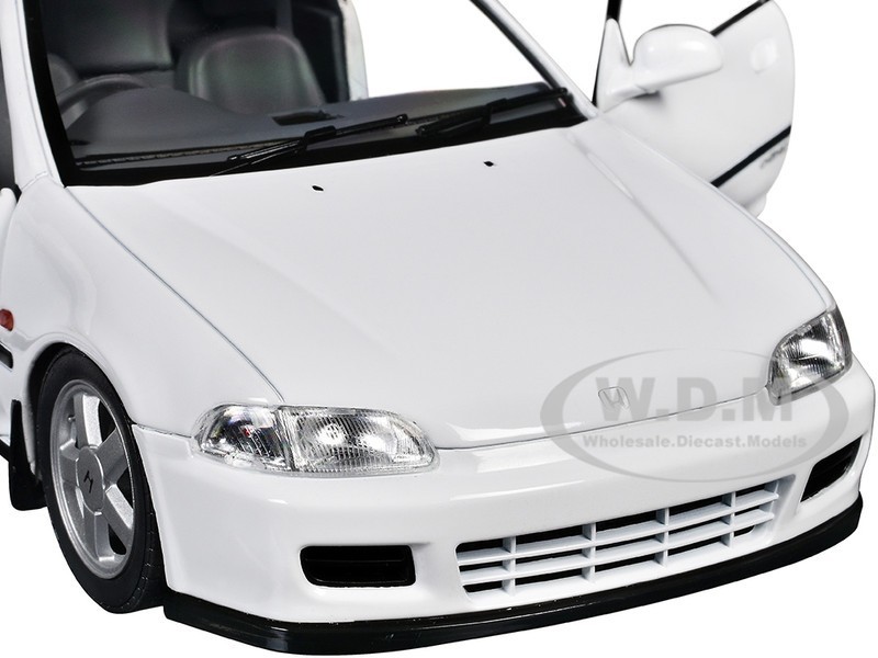 1991 HONDA CIVIC (EG6) RHD FROST WHITE 1/18 DIECAST MODEL BY