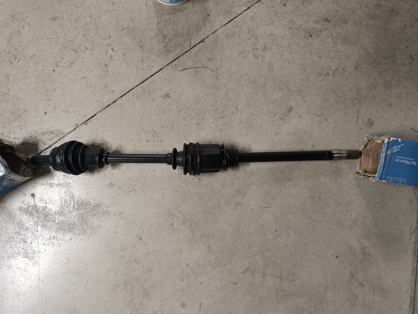 Demi-arbre de transmission droit Fiat Doblo anti-vibration en acier forgé