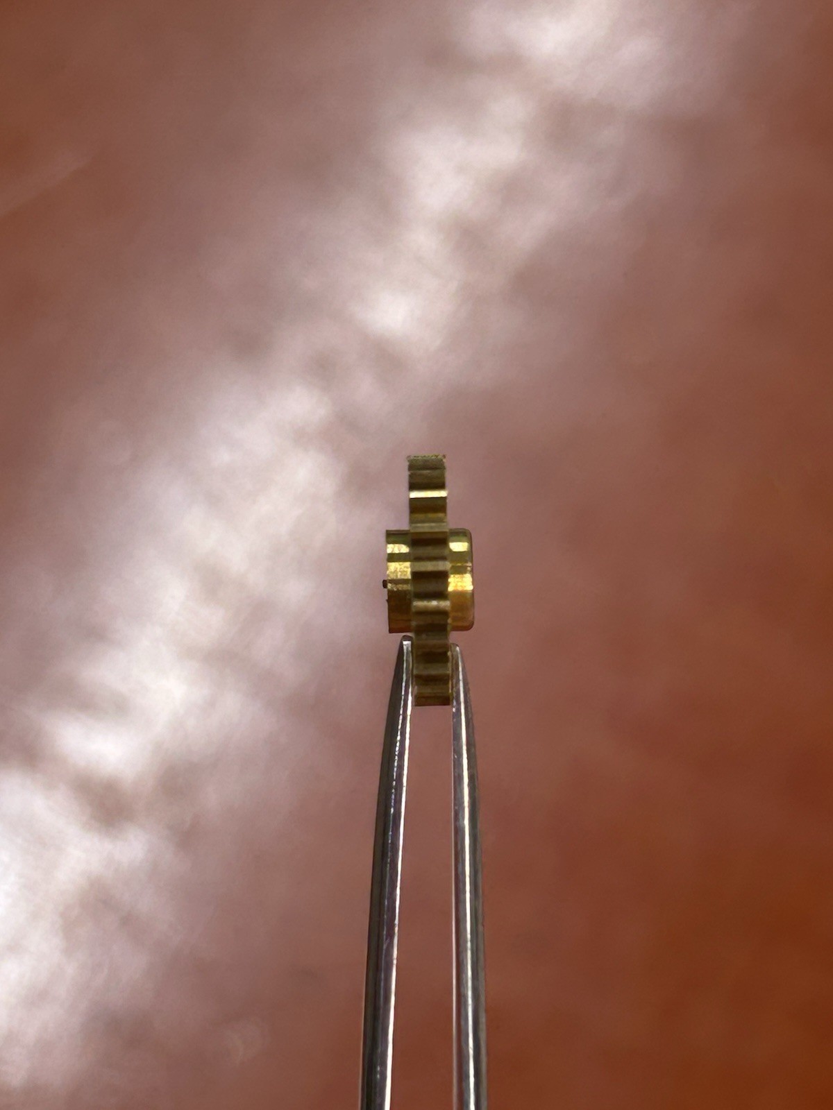 QTY 1 KEMTRON BRASS PINION GEAR 48 PITCH 20 TEETH 3/32" BORE SLOT CAR / RAILROAD