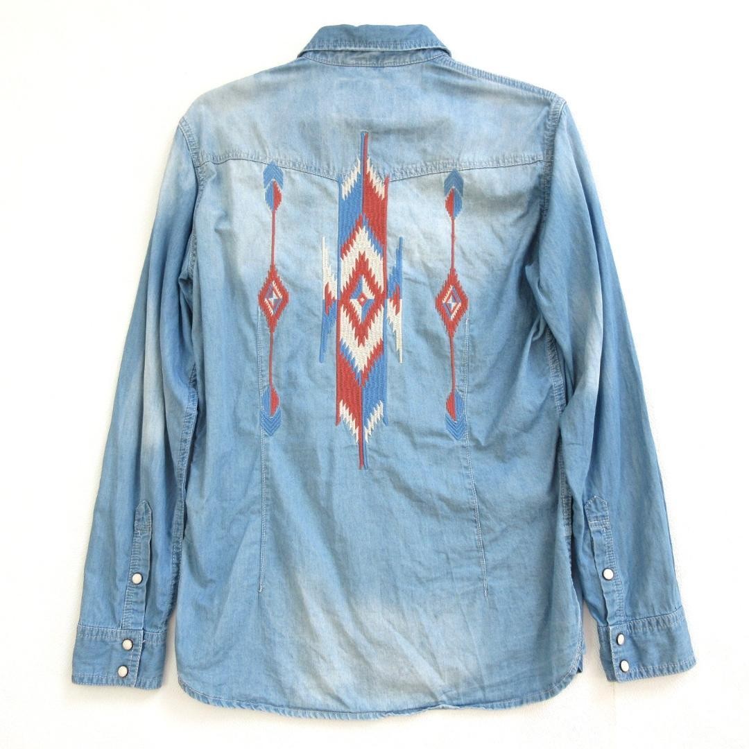 BAYFLOW Native Pattern Embroidered Denim Shirt Li… - image 2