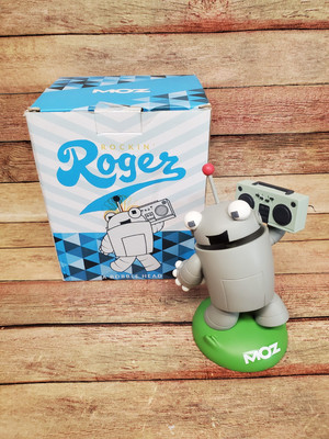 MOZ Mascot Rockin Roger Robot Bobble Head 2015 Happy Worker