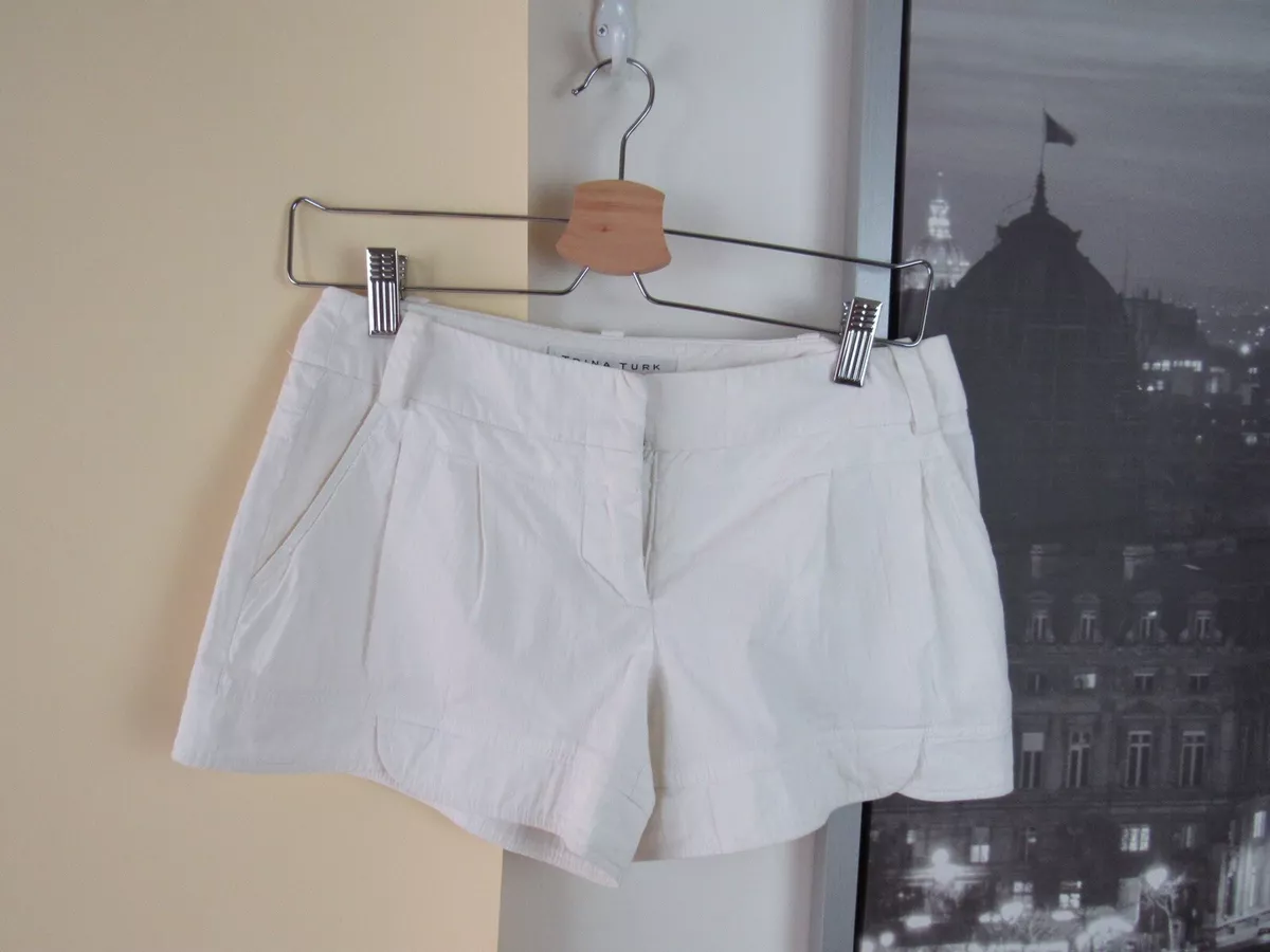Size XS Trina Turk Off White Shorts Side Pockets Zip Closure Belt