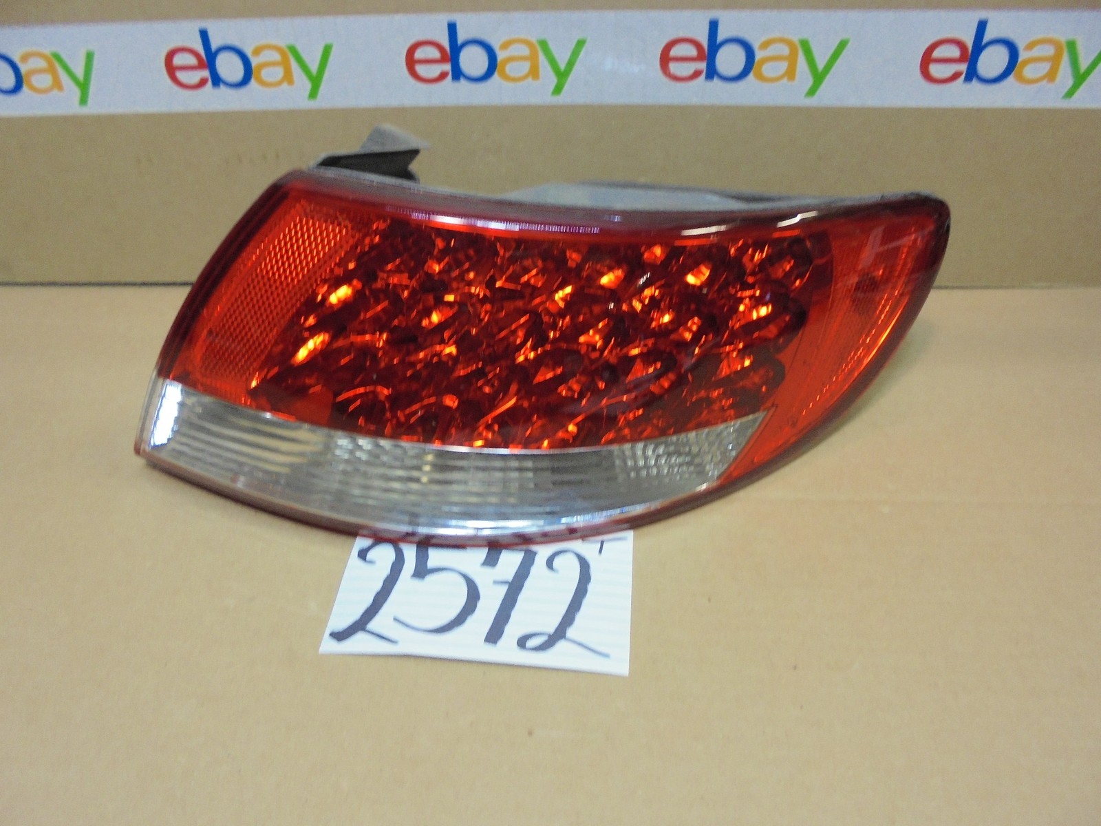 06 07 08 09 Hyundai Azera LED PASSENGER Side Tail Light Used Rear Lamp #2572-T