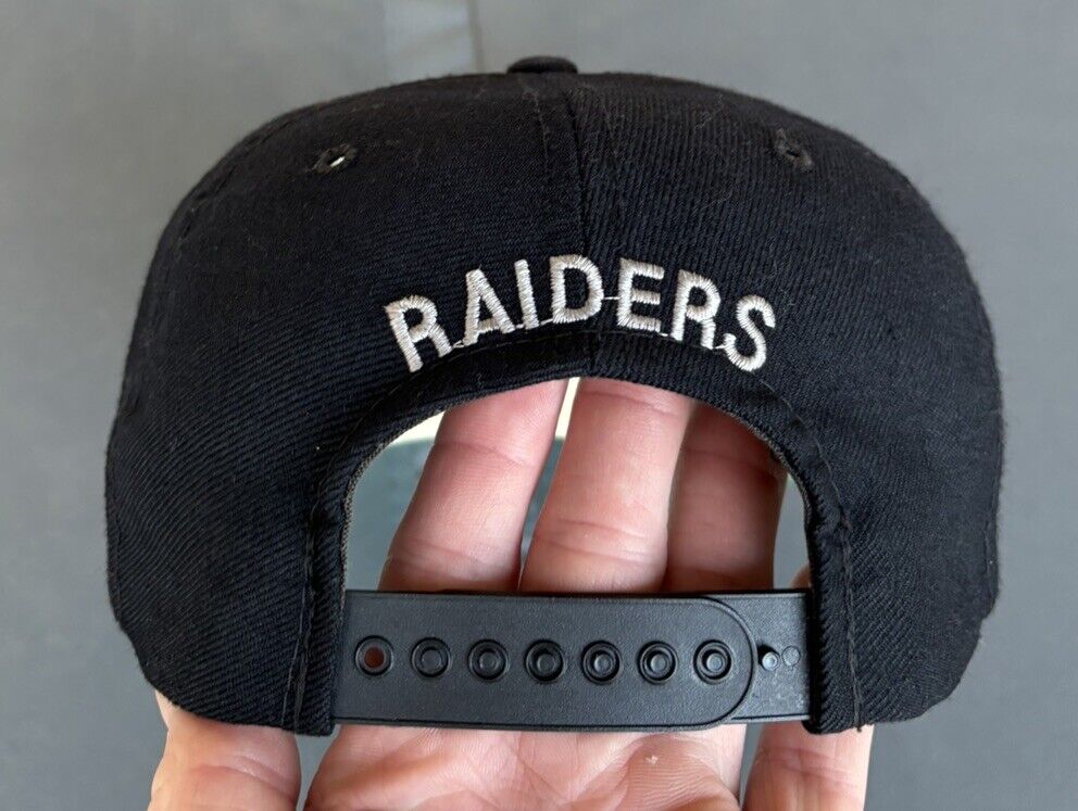 Vintage 90s Los Angeles LA Raiders New Era Plain Logo Vintage 90s Los Angeles LA Raiders New Era Plain Logo
