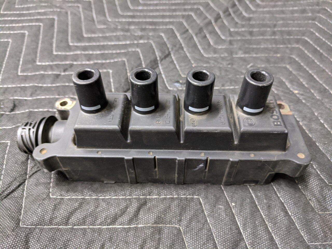 BMW E34/E36/E46 Ignition Coil Pack Bosch 0221503005 12131247281 eBay