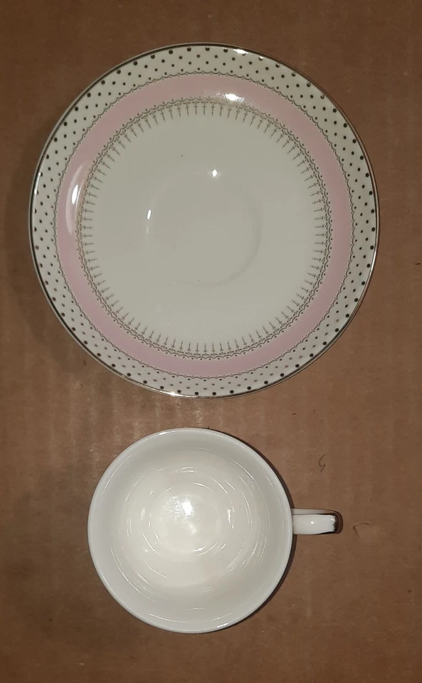 Taza y platillo de café espresso Grace Teaware a rayas rosas con puntos dorados/borde dorado Foto 2 de 4