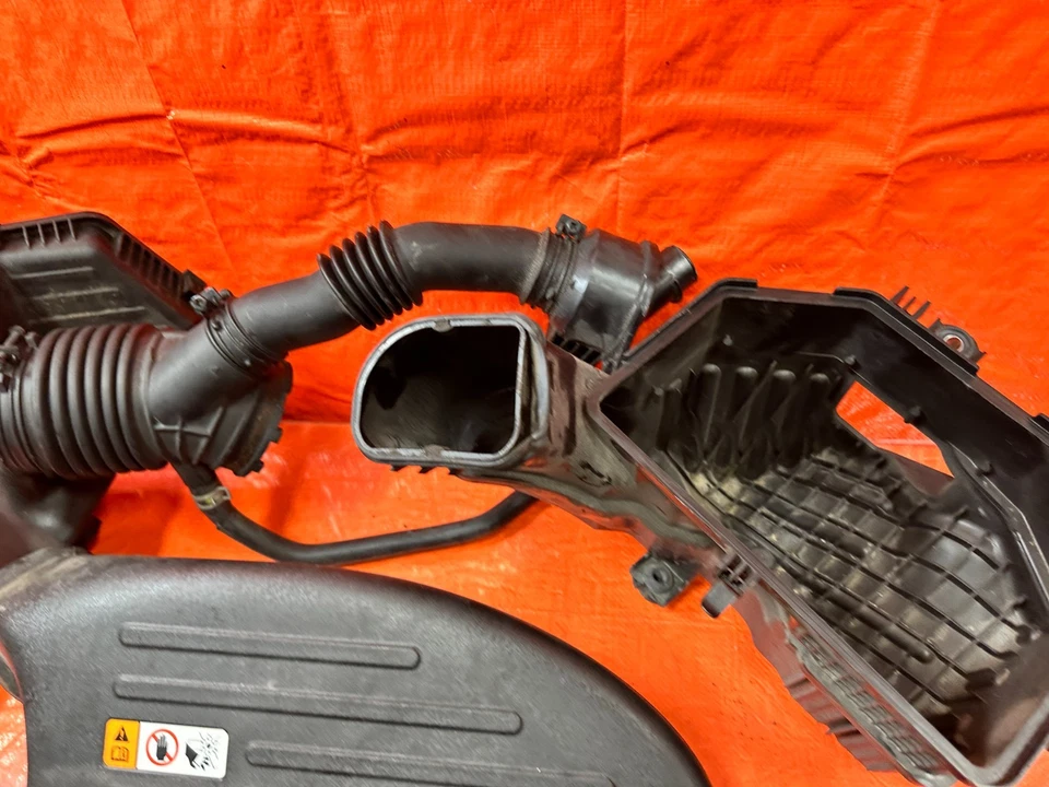 13-16 HYUNDAI GENESIS CUPÉ 3,8 L ADMISIÓN DE FÁBRICA CON BRAZO CAJA DE AIRE RESONADOR OEM 302 Foto 3 de 4