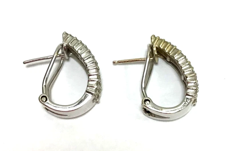 (MA3) Ladies 14k White Gold 4.3g Diamond 0.75TCW Huggie Hoop Earrings - Image 4 of 4