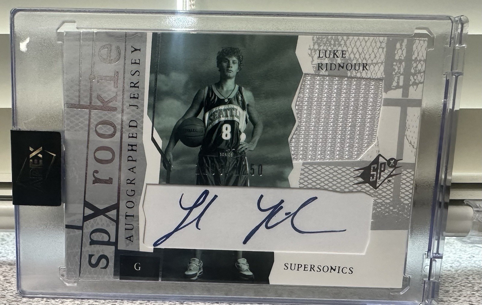 2003-04 SPx - SPx Rookie Luke Ridnour RC AUTO PATCH /1250 view 4