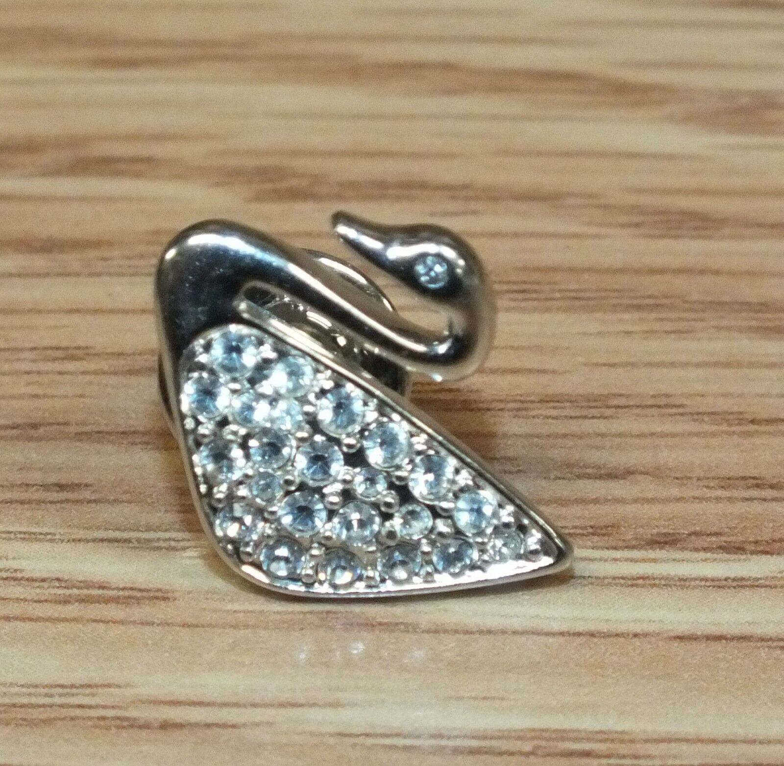 Genuine Swarovski Silver Tone With Clear Crystals Iconic Swan Collectible Pin 