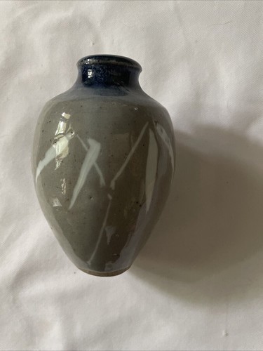 Small Handcrafted Gray & Blue Ceramic Vase With Abstract White Design - Picture 4 of 12