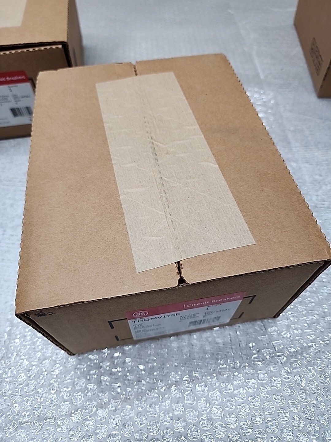 GE, THQMV175E, Circuit Breaker, 175 Amps 120/240V  (  NEW  )