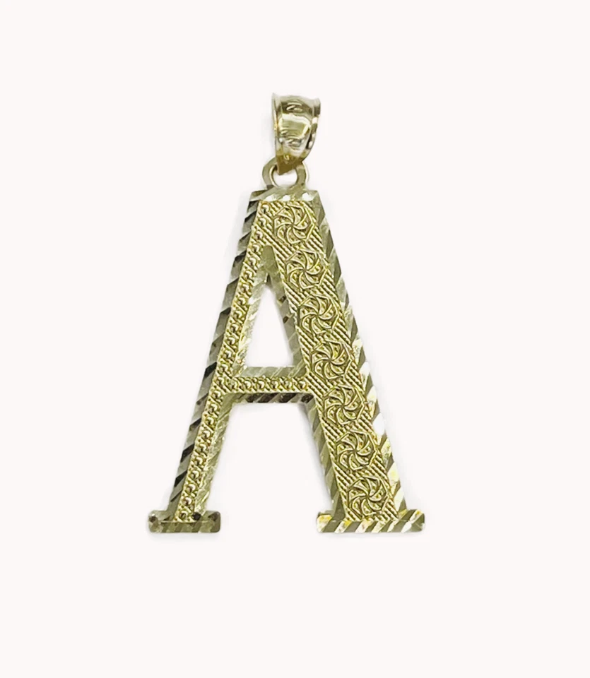 Collar colgante de oro amarillo macizo de 10 quilates con corte de diamante inicial letra A-Z Foto 4 de 4