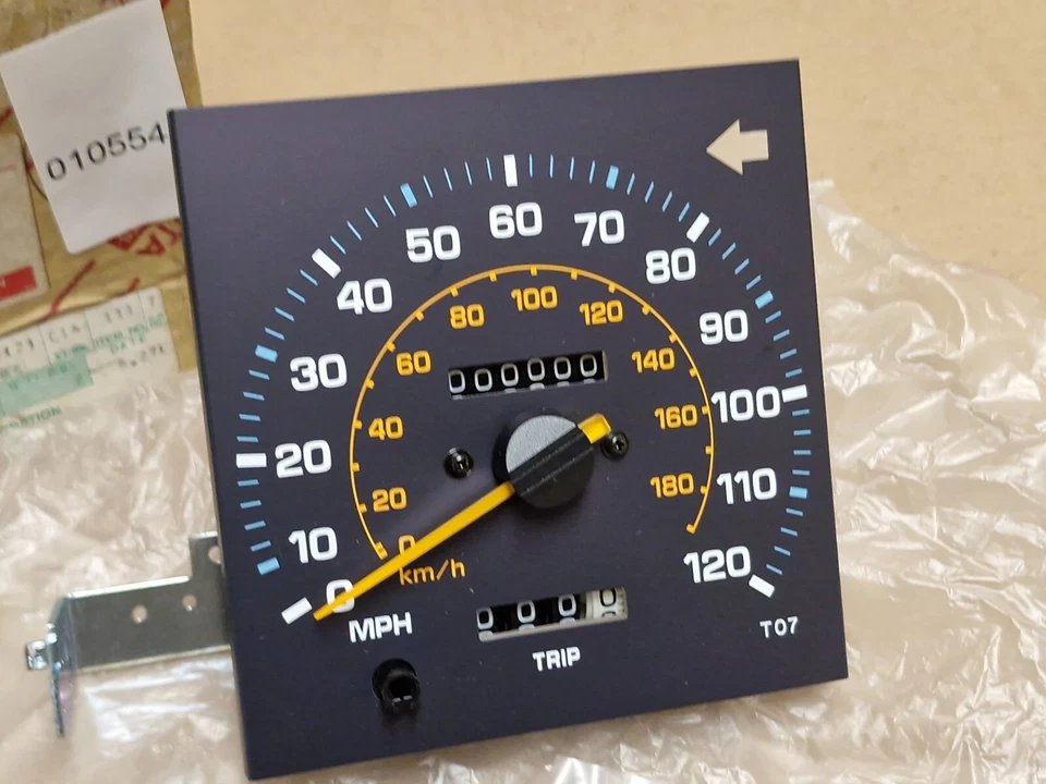 Toyota Corona Carina Mk2 AT151R Tachometer 83110-2B170 831102B170 Genuine NEW - Image 2 of 4