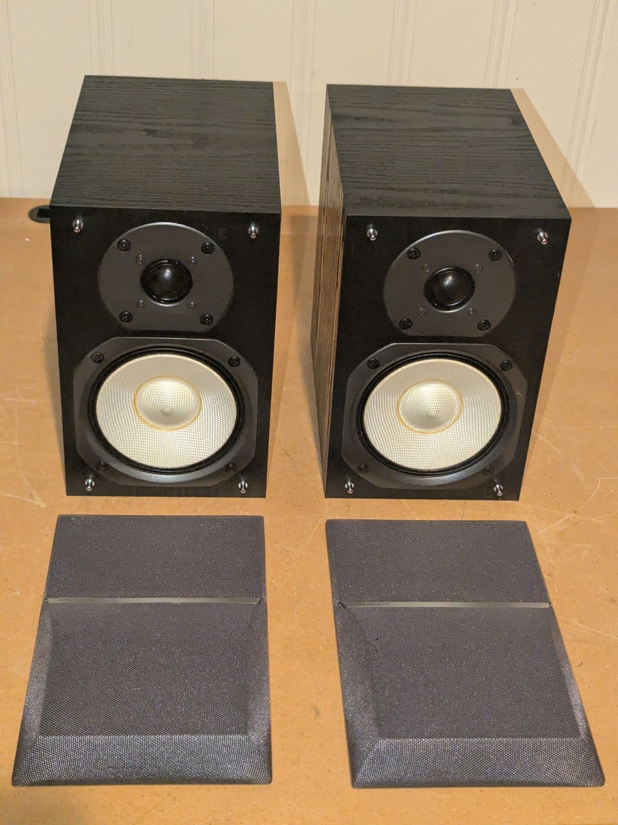 Onkyo D720 70W 4 Ohm Black Wood Bookshelf Stereo Speakers Pair