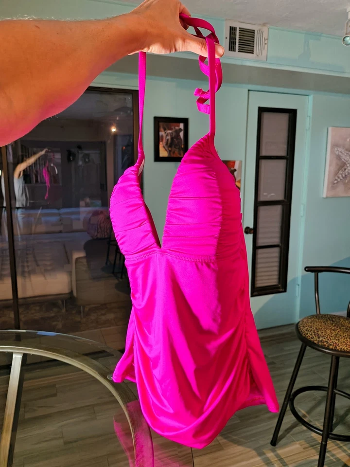 Blusa de natação nova com etiquetas média/tamanho 8 rosa quente suporte APT. LOTE DE 2 cintos 9 e ROOSTAS - Imagem 3 de 4