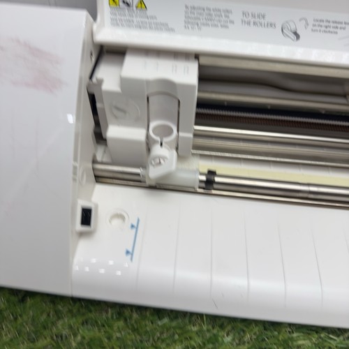 Silhouette Cameo 2 Touch Electronic Vinyl Paper Die Cutting Machine W Plugs - Picture 8 of 17