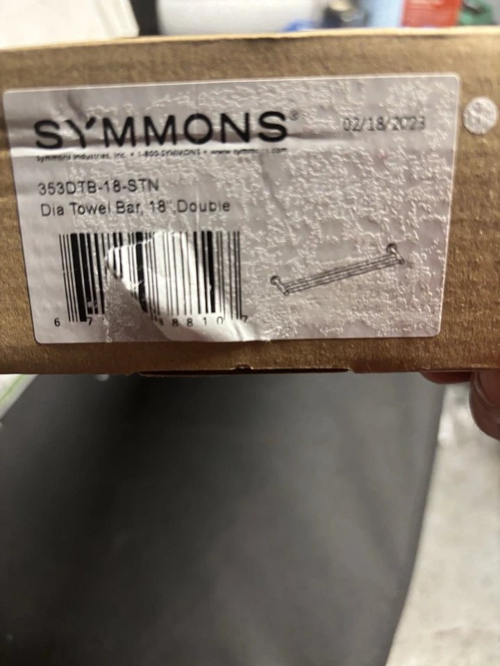 "Toallero doble de níquel satinado Symmons 18"" 353 ttb-18 piezas" Foto 3 de 4