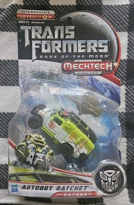 Transformers Dark Moon Deluxe Ratchet Misb