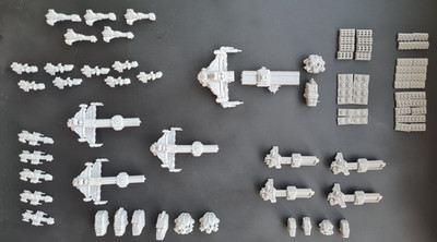 Großes Konvolut Finanzraumschiffe - kompatibel mit Battlefleet Gothic