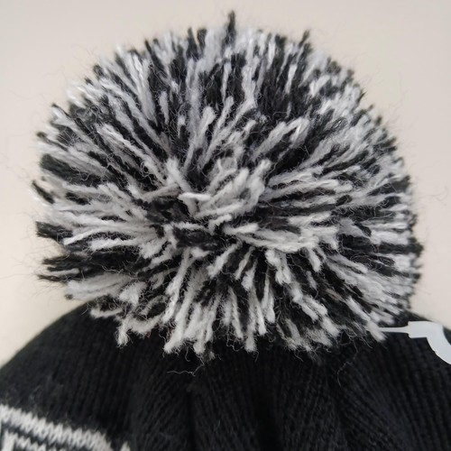 Brooklyn Nets New Era Wintermütze Mütze Beanie Strickbündchen Bommel weiß schwarz NBA OSFA - Bild 8 von 11