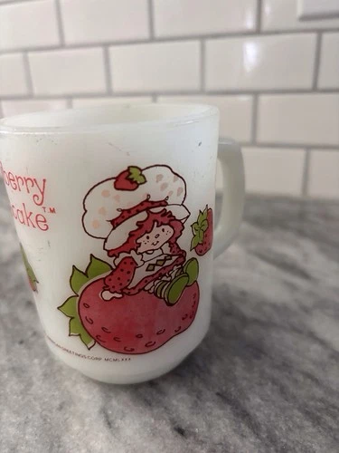 Strawberry Shortcake Mug Vtg 1980 Anchor Hocking Milk Glass American Greetings