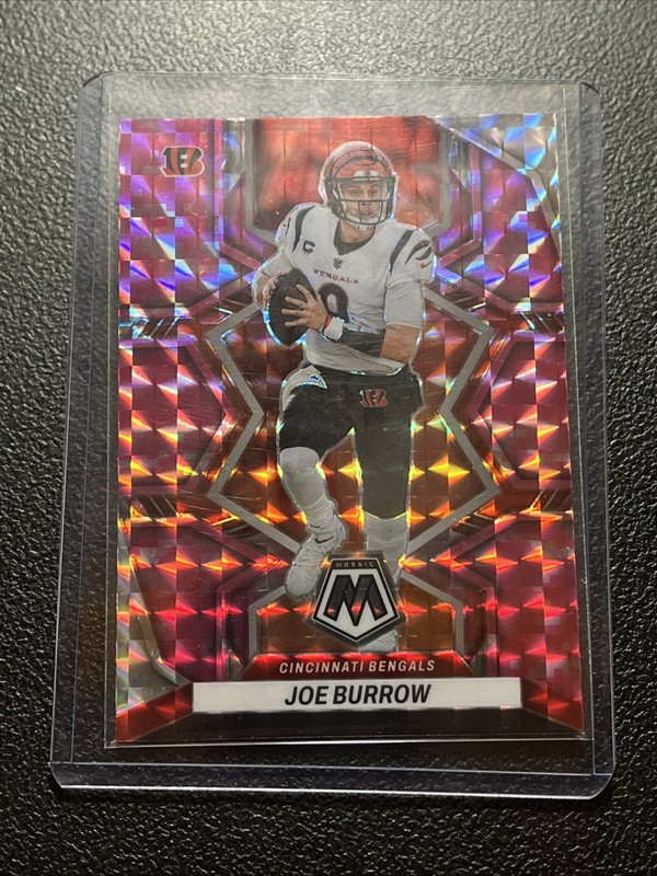 Joe Burrow 2022 Mosaic Pink Camo Prizm Parallel Cincinnati Bengals