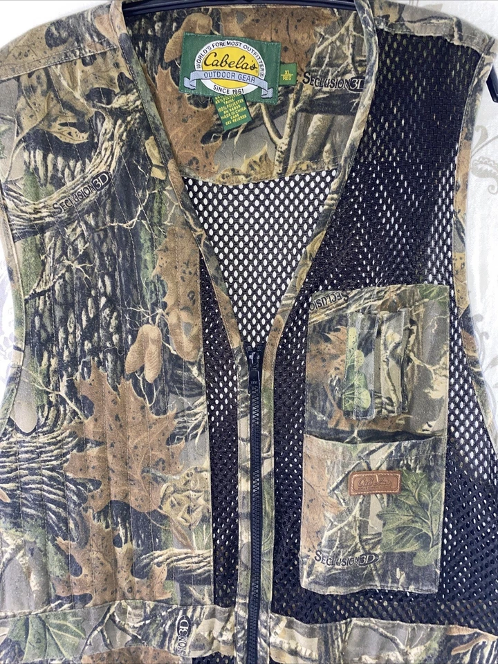 Cabela's Hunting Fishing Vest Mens XL Camo Seclusion Mesh Tactical Game Pouch - Image 2 of 4