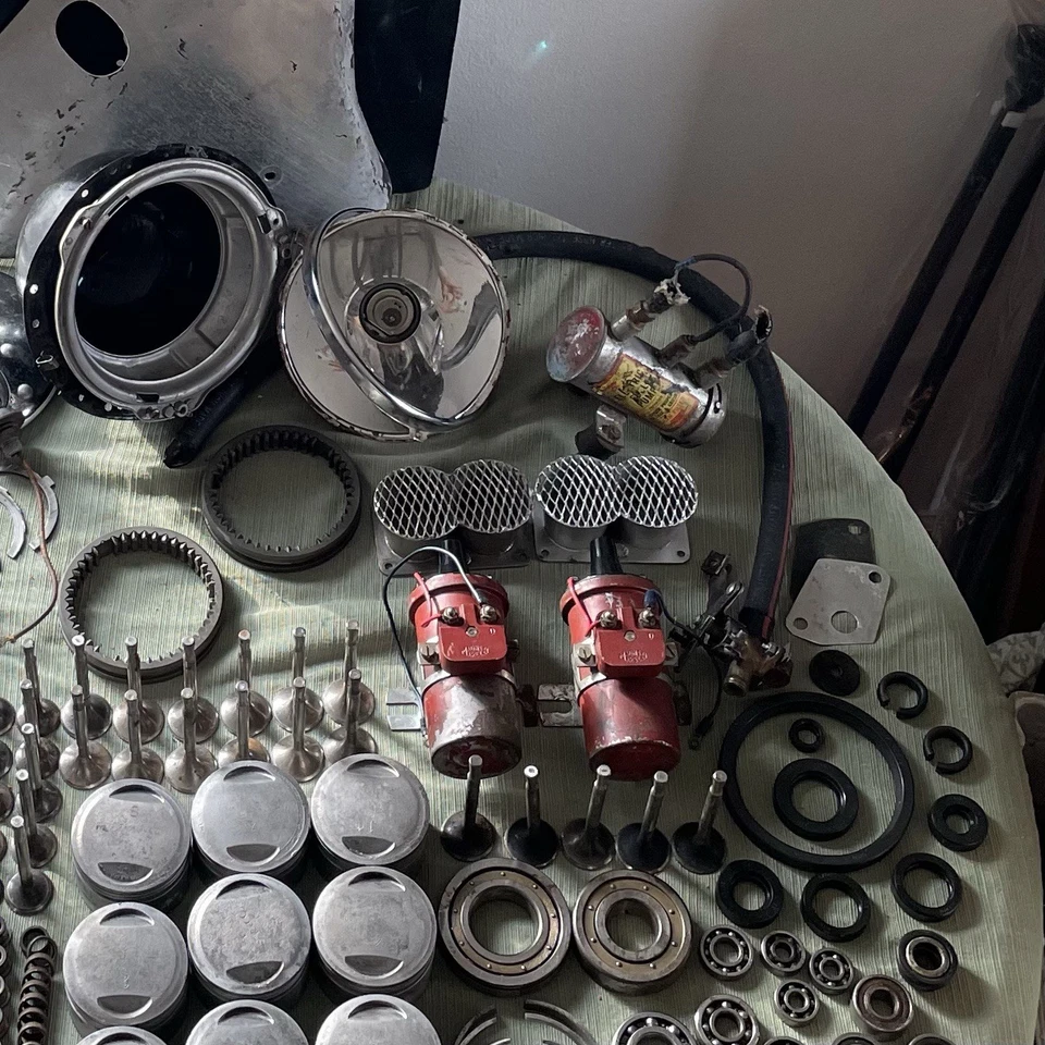 Lote de peças Ferrari 250 GT GTE Colombo V12 AirBox Magnetos pistões originais de fábrica - Imagem 2 de 4