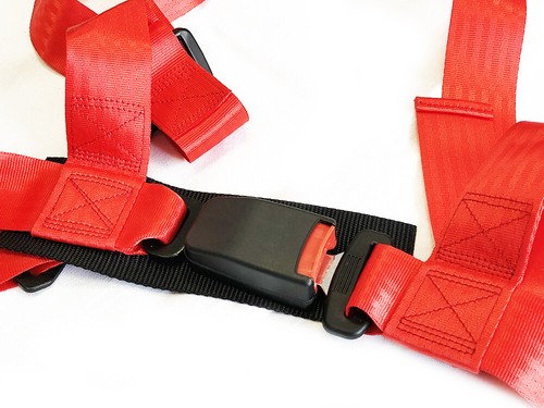Red Seat Belt Racing Harness 4 Point Car Universal Design Includes Fittings - Picture 2 of 6