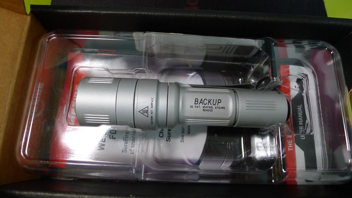 Worldwideshipping* Surefire EB1 Backup light Silver 200 Worldwideshipping* Surefire EB1 Backup light Silver 200