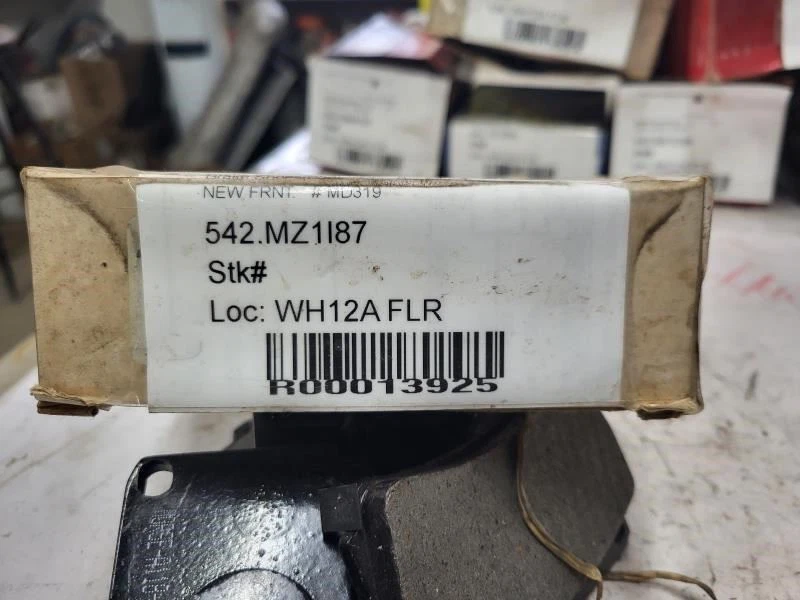 Brake Pad Sets 2-Wheel Set Front for Ford Escort/Mercury Tracer/Mazda 323 - Image 2 of 3