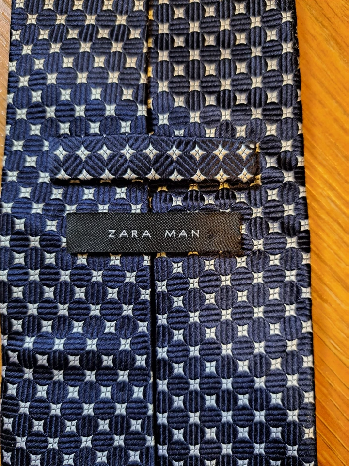 Corbata Zara Hombre 100% Seda Pura Hombre Azul Blanco Geométrica Foto 2 de 4