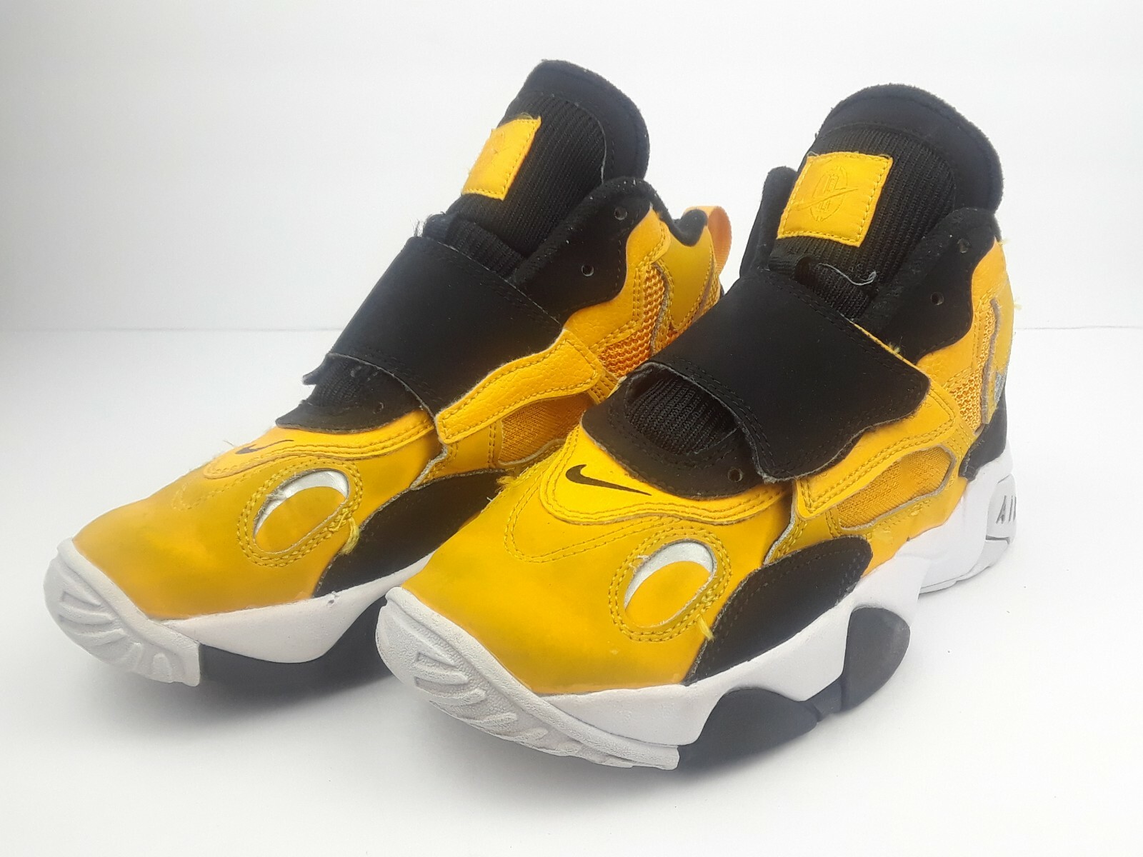 air max speed turf university gold