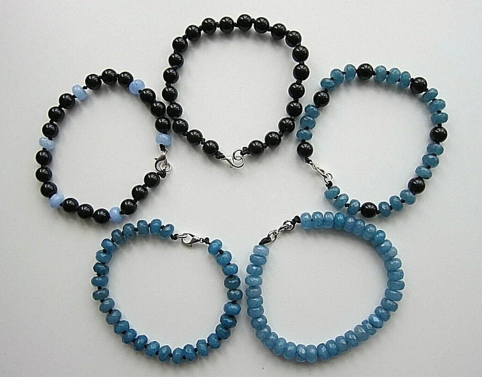 Pulseras con cuentas de gemas en cordón con anillo de perno - unisex. Foto 3 de 4