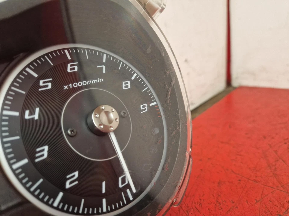 YAMAHA CZD X-MAX CZD300 VELOCÍMETRO CUADRO DE INSTRUMENTOS 2019 0,3 L GASOLINA  Foto 2 de 4