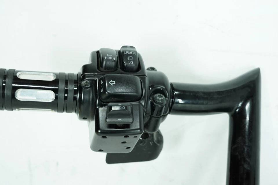 13 Harley Touring Street Glide OEM Handlebars Left Right Switches Controls BENT - Image 3 of 4