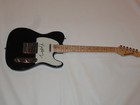ROMY MADLEY CROFT SIGNED BLACK ELECTRIC GUITAR THE XX PROOF JSA COA — photo 1