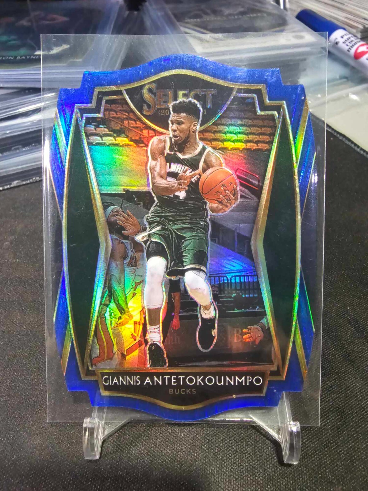2020-21 Panini Select Giannis Antetokounmpo #117 Blue Die-Cut 243/249!