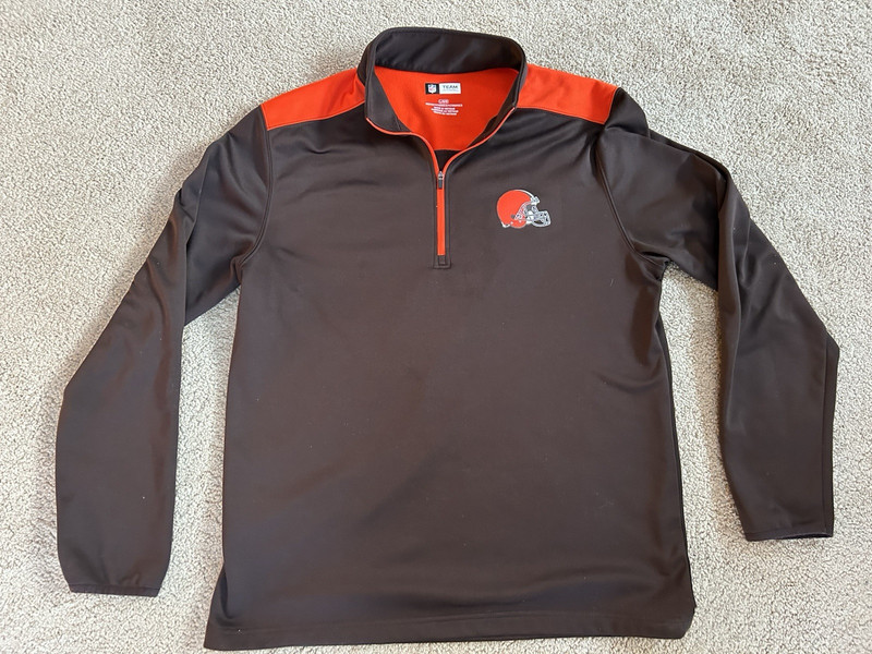 CLEVELAND BROWNS Men's 1/4 Zip shirt.  Size L. NFL Team Apparel. Excellent cond.