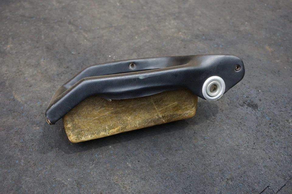 Panel de tablero del conductor izquierdo guantera compartimento cubo Cubby Trim Ferrari 308 GTS 1980 Foto 4 de 4