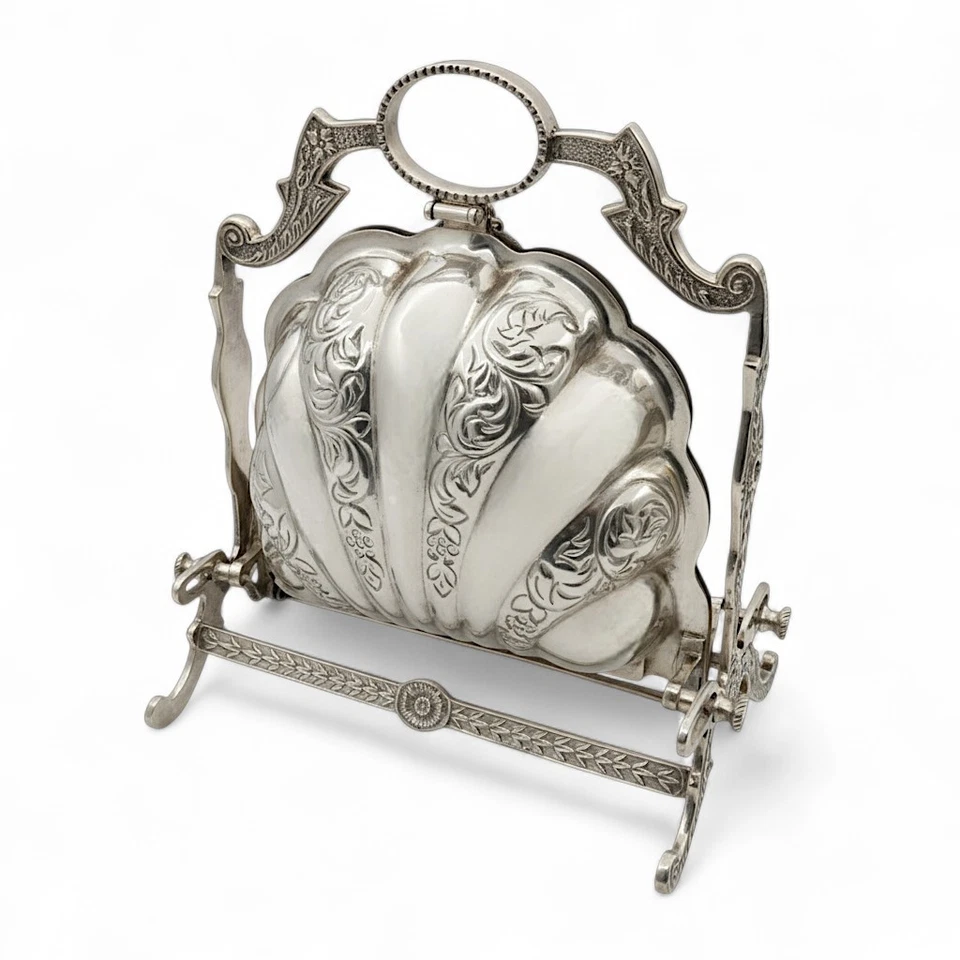 Biscuit Box a Doppia Conchiglia - Argento Sbalzato e Cesellato Sheffield, 1920 - Immagine 3 di 4