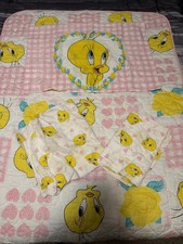Vintage 1997 Tweety Bird Looney Tunes Quilted Baby Blanket Bedding Set 38x53