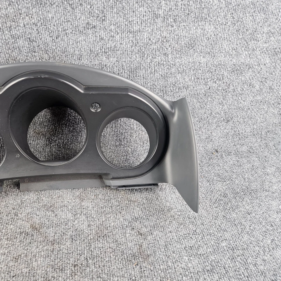 2002 - 2004 年日产 Frontier Xterra 仪表盘挡板灰色/黑色原始设备制造商 — 第 3/4 张图片