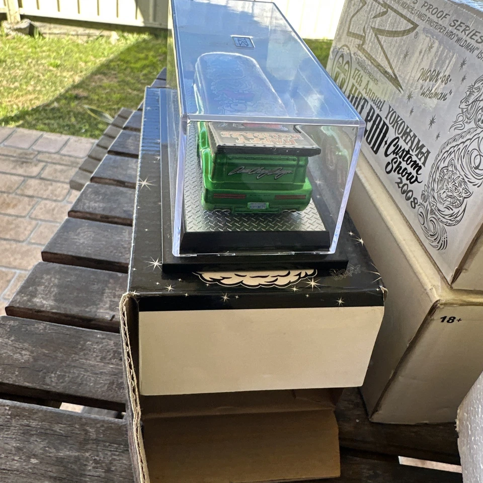 Hot Wheels Kustomcity Happy Holidaze - image 4 of 4